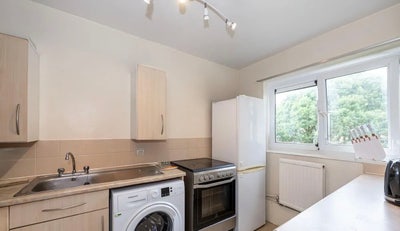 Urgent! Double Room Available for July in Kilburn Main Photo
