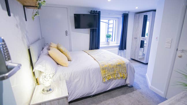 Lovely Bedrooms available in Property Main Photo