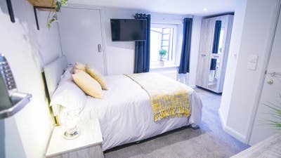 Lovely Bedrooms available in Property Main Photo