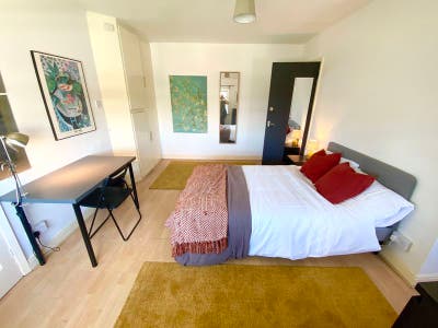 Large Double | Bills inc | No Deposit | Horfield Main Photo