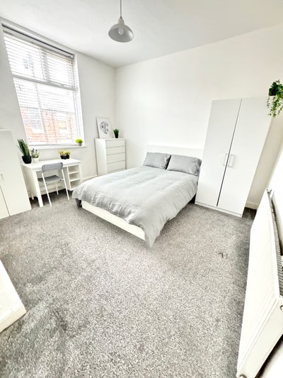  🔥&pound;575 All Bills inc 📍 Great Location! Main Photo