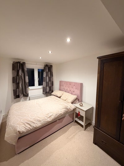Spacious double room  Main Photo