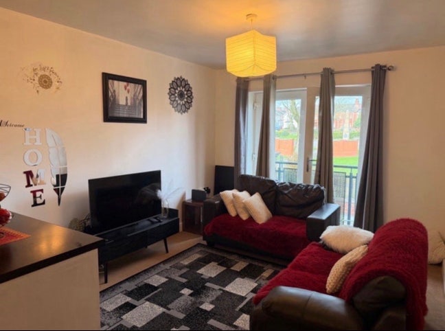 Part furnished double room Main Photo