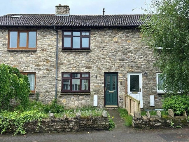 Single Room in Quiet Village Main Photo