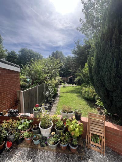 Cosy home in Hall Green for professional female av Main Photo