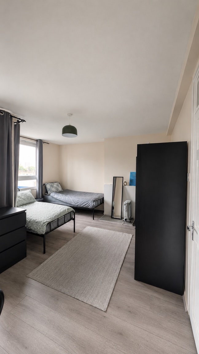 Twin Room available next to All Saint  Main Photo
