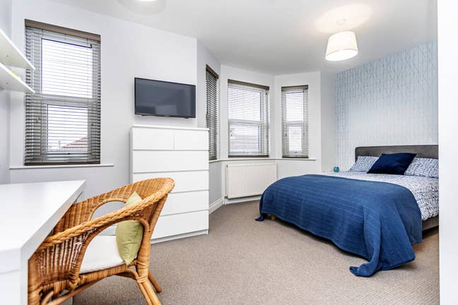 En-Suite Double Rooms in Professional Share  Main Photo