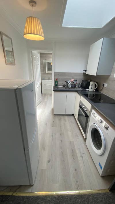 Hidden gem -Refurbed Bright Room INC. Council Tax Main Photo