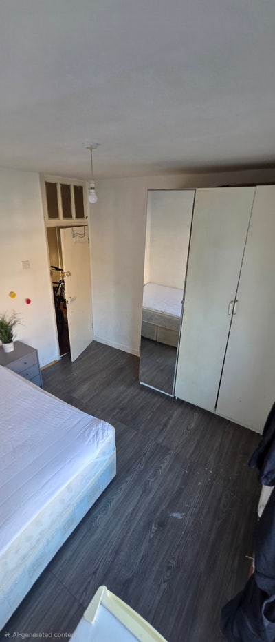 Spacious Double Bedroom Available N16 Main Photo