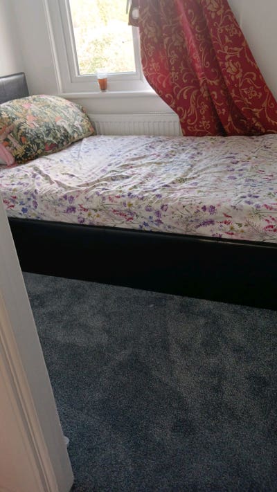 1 bed room space available  Main Photo