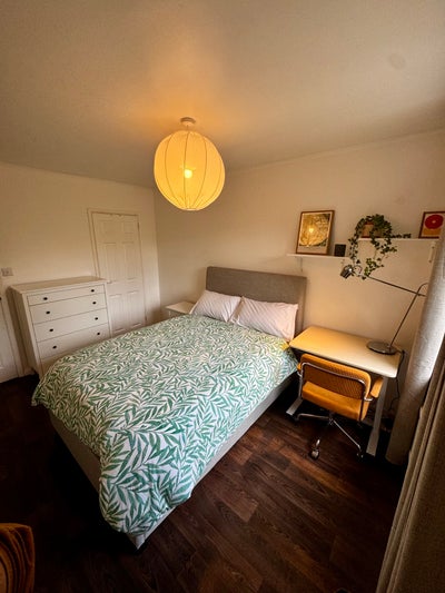 Spacious Double Room with Ensuite - Bills Included Main Photo
