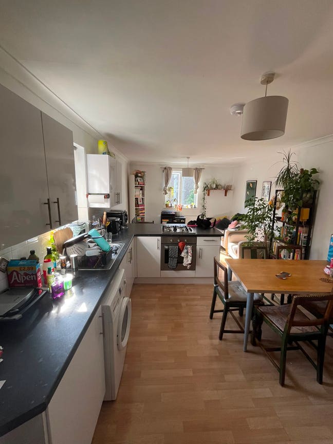 Lovely bedroom in a flat at Finsbury Park Main Photo