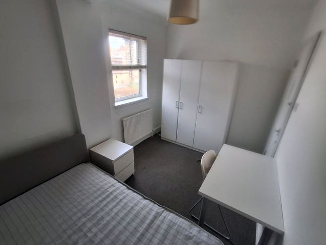 Rooms to rent in shared flat  Main Photo