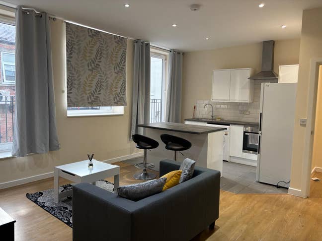 Beautiful 2 Bedroom Apartment in Centre of Derby Main Photo
