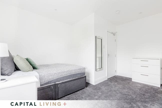 Spacious Room | Heart of Clapham Main Photo
