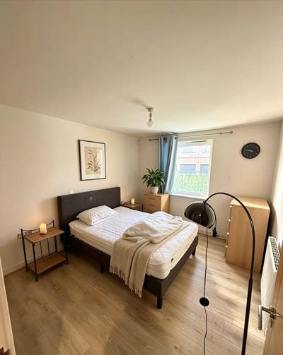Stylish One-Bedroom Apartment with Balcony – E14 Main Photo