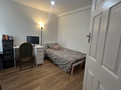 Double bedroom  Main Photo