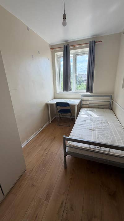 All Bills Included-Furnished-Near Underground/QMUL Main Photo