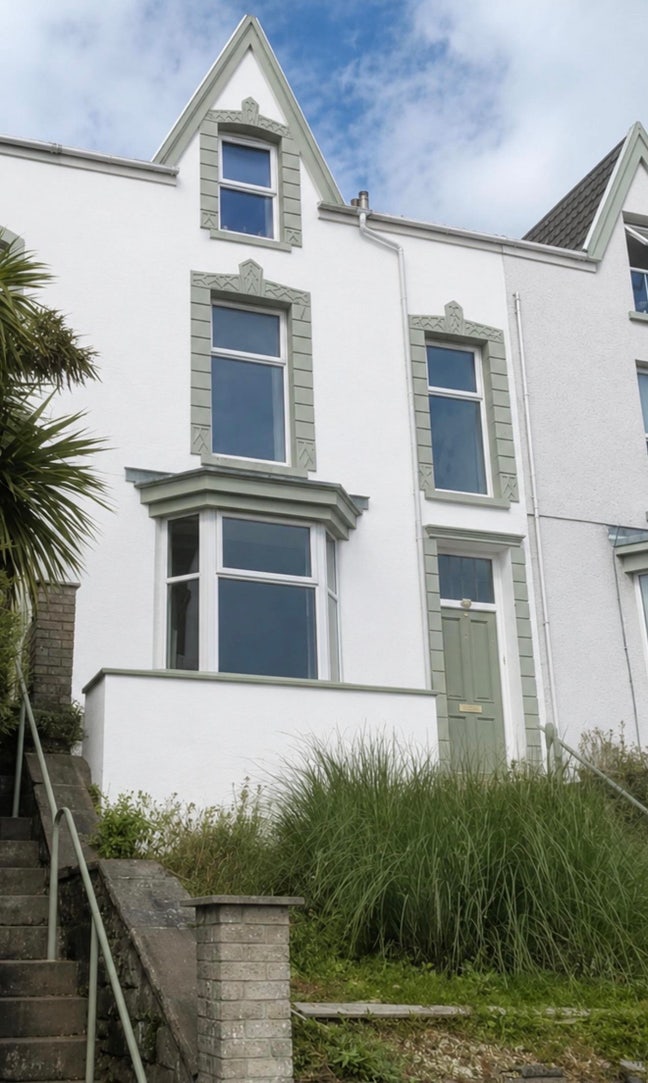 BRAND NEW 7 Bed Ensuite Student House Main Photo