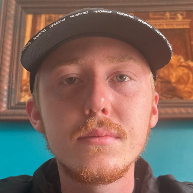 Professional Male seeks a single or double room Main Photo