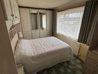 Double Bedroom in shared flat Main Photo