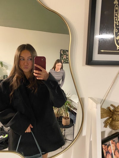 Looking for flatmates/ room :) Main Photo