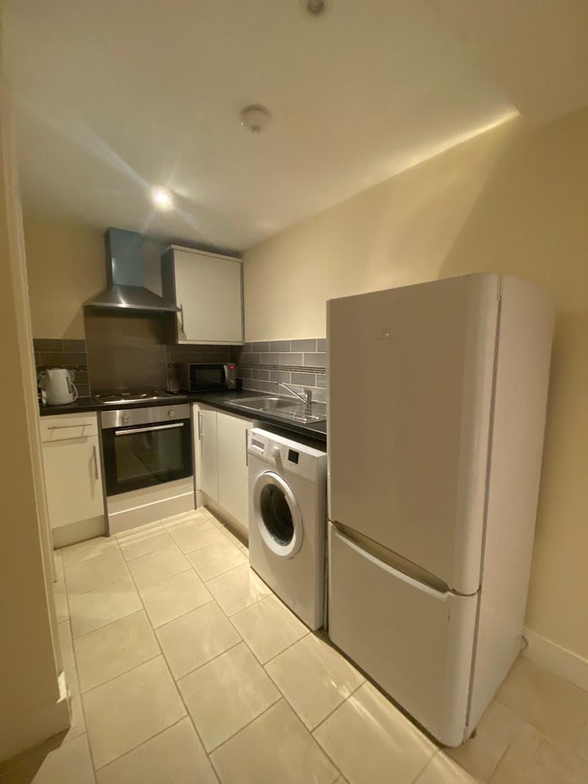 ✨🏡 Studio Flat to Let in- Willesden  Main Photo