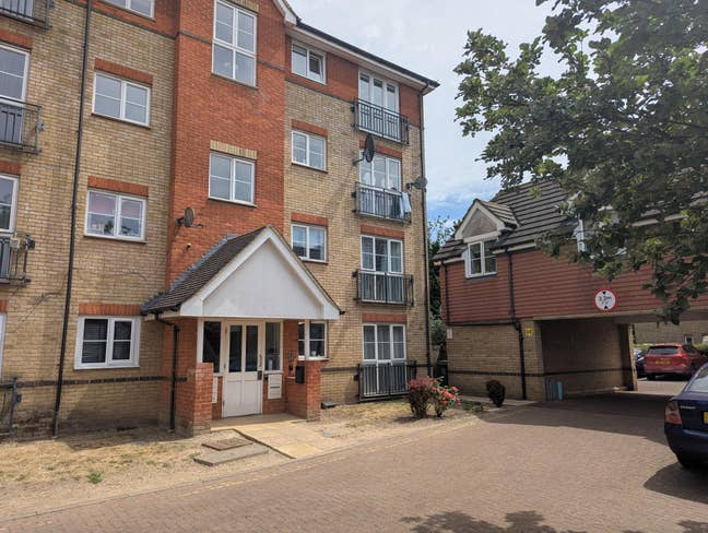 Ensuite Double Room available in New Cross Gate Main Photo