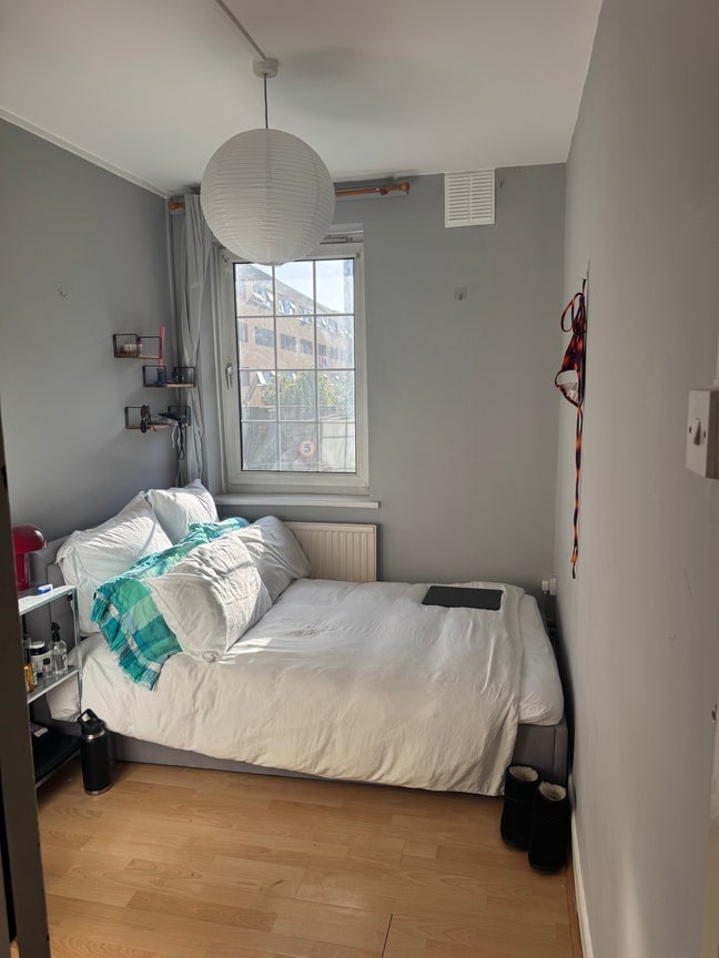 Small Double Room in Bethnal Green  Main Photo