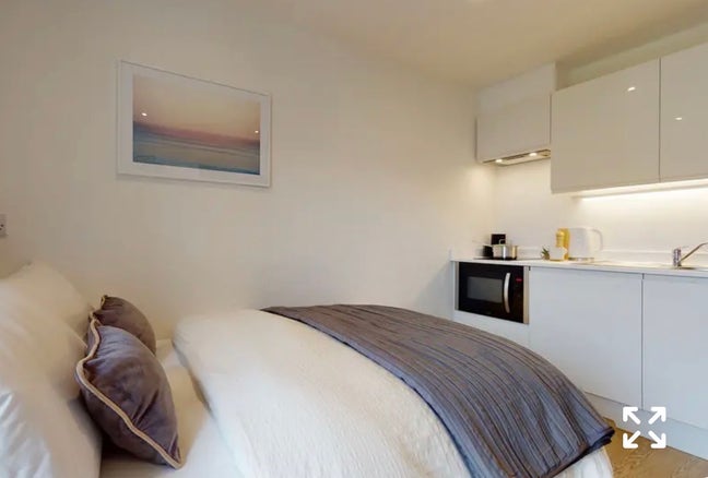 One London Road - Student Studio  Main Photo