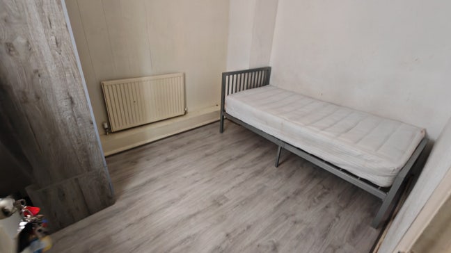 Luton  Room  Near Shopping Centre LU12Hz  Main Photo