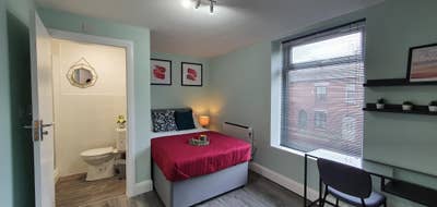 All Inclusive Double room Available in OL9 Main Photo