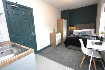 ✨ Studio room - close to city centre ✨ Main Photo