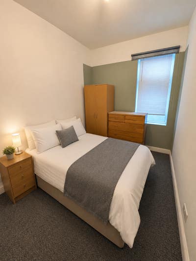 LARGE ROOM IN Central Southsea Main Photo