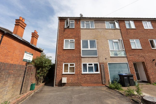 Large end-of terraced house offering six bedrooms  Main Photo