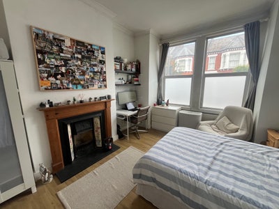 Spacious room near Clapham South station Main Photo