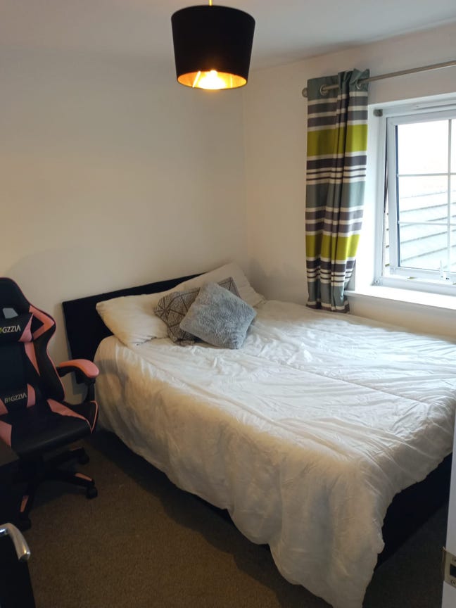 Double Room in New Home Main Photo