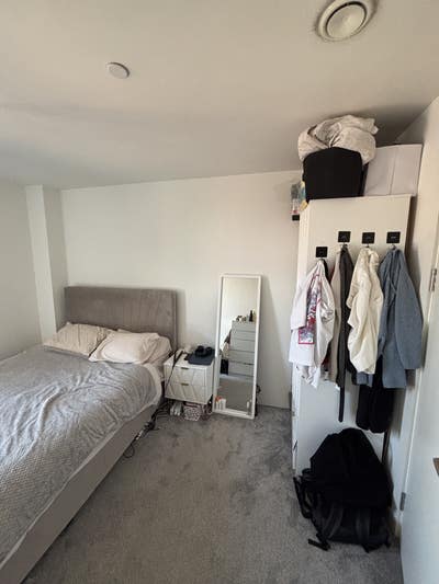 Room in 2 bedroom flat available to rent  Main Photo