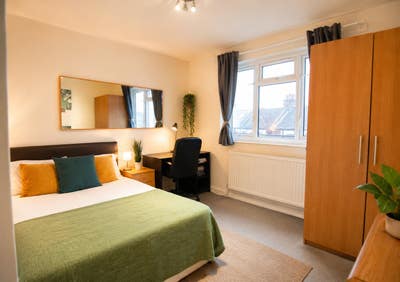 2 DBLs for single occupancy, Fulham Main Photo