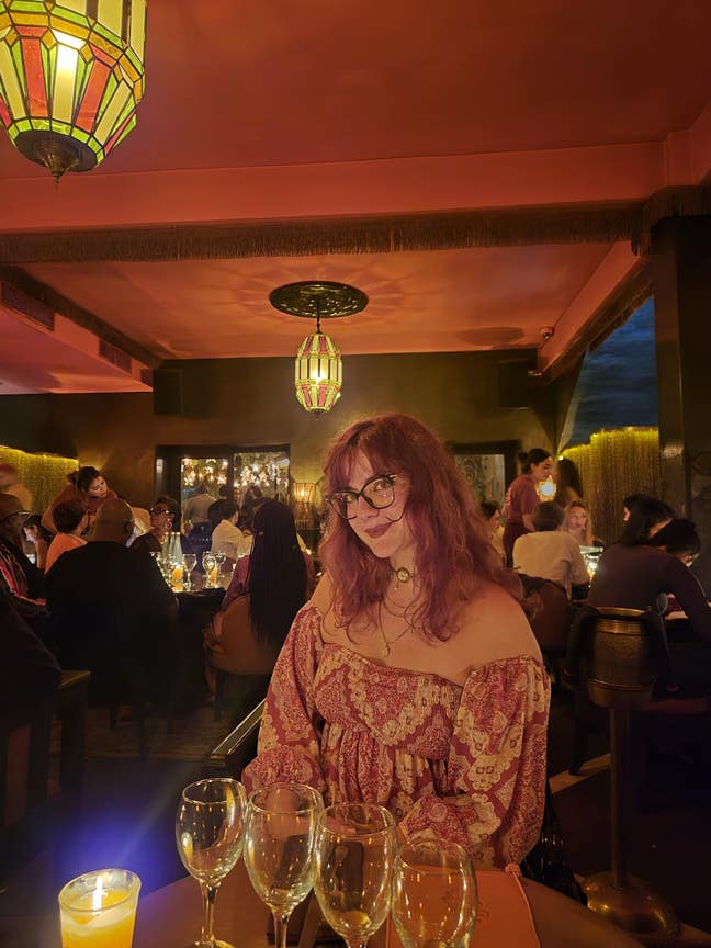 ​Hi!   I'm Toska, I'm 24, and I'm moving ... Main Photo