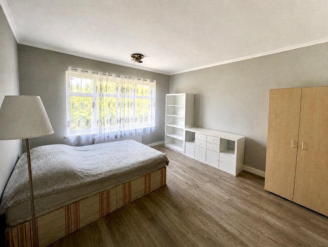 Large Double room Ewart Grove Wood Green  Main Photo