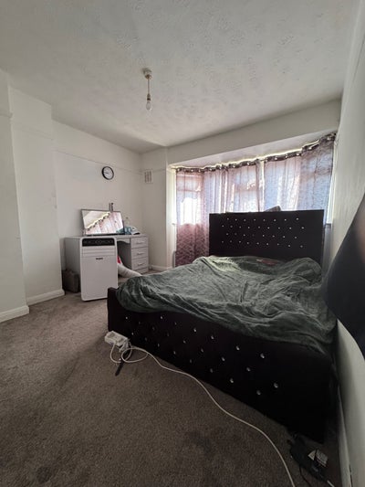 Double Room in High Wycombe – Bills Included Main Photo