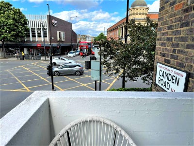 Spacious 3-Bed Flat - Holloway Road N7 Main Photo