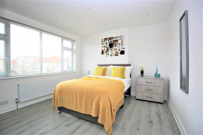 Extra Large Room 5Mins to Streatham Common Stn Main Photo