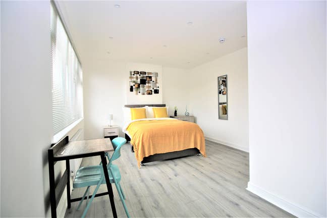 Extra Large Room 5Mins to Streatham Common Stn Main Photo