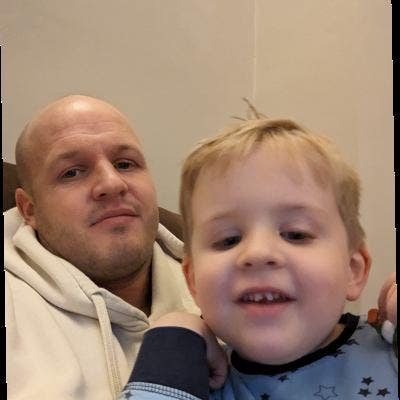 Professional Male seeks a single or double room Main Photo