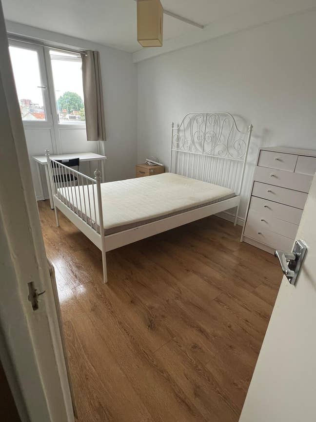 Double Room in Prime Battersea Location! AV.Soon Main Photo