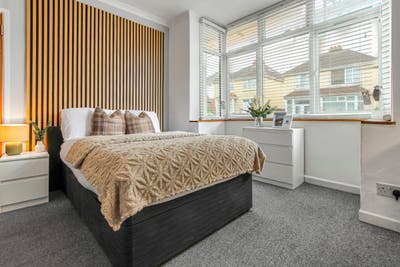 Modern & Friendly 6-Bed Professional House Share Main Photo