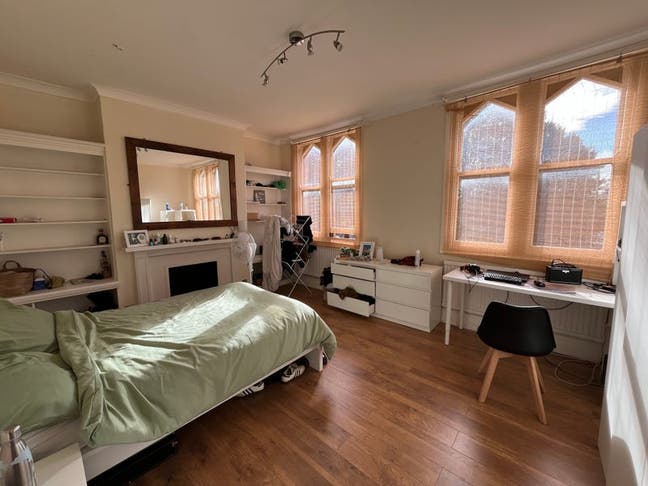 Victorian Double – Queenstown Rd, Av. AUGUST 1st Main Photo