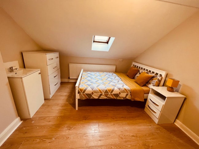 2x Premium Rooms in South Belfast: Camden Street Main Photo